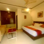Ezzenza Mahayana Resort & Spa