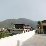 Space House Hostel