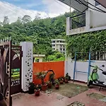 Space House Hostel