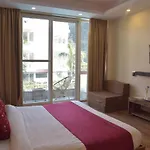 Avenue 18 Resort
