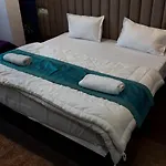 Spontrail Hostel