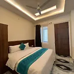 Hotel Yog Safari, Behind Parmarth Niketan