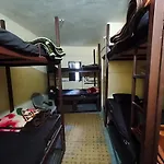 Anna Hostel Tapovan