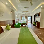 Wanna Stay Rishikesh