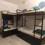 Unplan Hostel