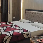 Hotel Shiv Ganga