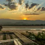 Stayvista At Divine With River View & Library
