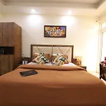 Perfectstayz B2L Hills Tapovan