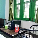 Live Free Hostel Rishikesh