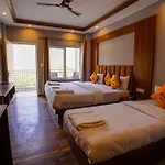 Hide-In Rishikesh, Laxman Jhula