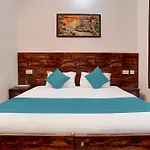 Hotel Aradhana Palace