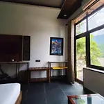 Meeram Ganga, A Heritage Stay By The Ganges At Triveni Ghat
