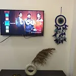 Ensquare Hotel - 2Bhk Apartment With Netflix, Kitchen Near Laxman Jhula Tapovan