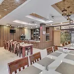 Hotel Nirvana Palace Rishikesh