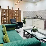 Mona Homestay