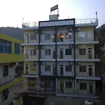 Perfect Stayz Hills