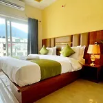 Traveller\'S Paradise-Mountain View By Around Stays