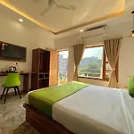 Wanna Stay Rishikesh