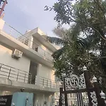 Oji\'S Homestay - Aesthetic Quite Rooms With Kitchen, In Walking Distance To Ganga In Yoga Lane Tapovan, Free Airport Pickup For More Than 7 Night Stay