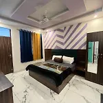 Bonfire Hostels Rishikesh
