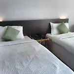 Hotel Devoy Inn