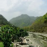 Ezzenza Mahayana Resort & Spa