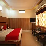 Oyo 1811 Hotel Leisure Palace