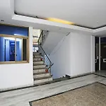 Oyo 4475 Home Stay Akash Continental