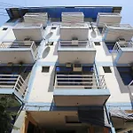 Oyo 4475 Home Stay Akash Continental