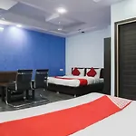 Oyo 70526 Hotel Siddheshwar