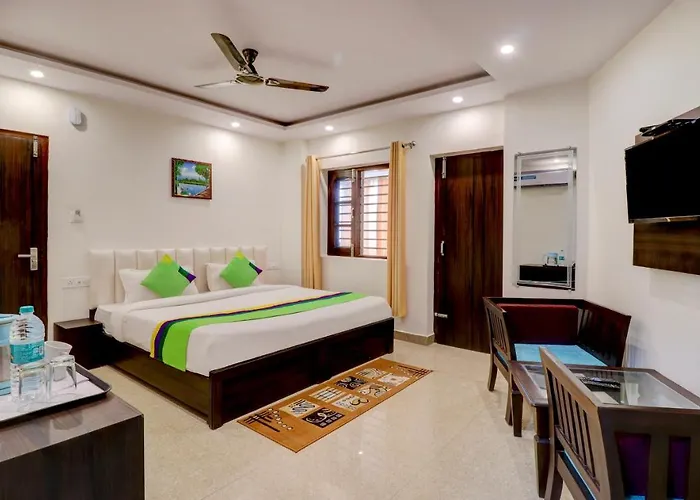 Itsy Hotels Nv, Tapovan