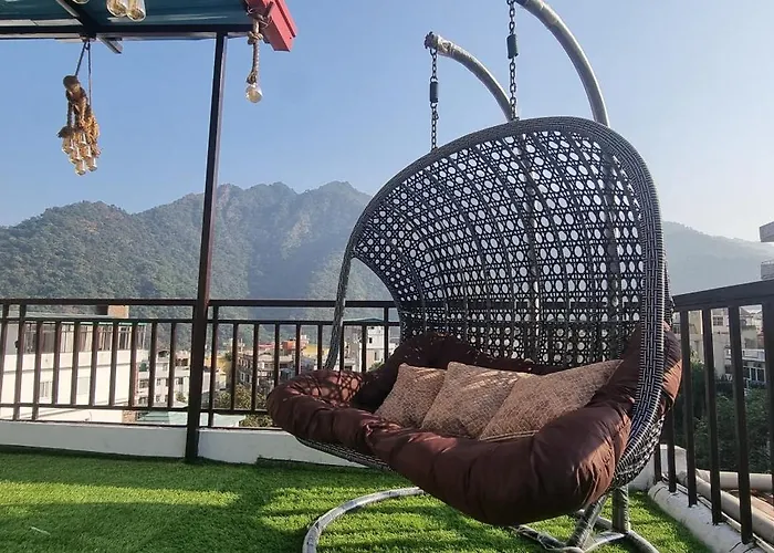 Hotel Rising Hills By Around Stays
