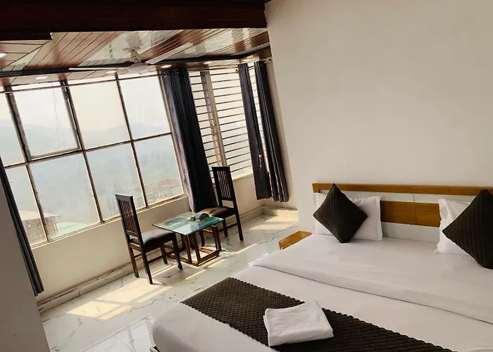Hotel Shubhra Royal Tapovan Rishikesh !! Restaurant ! Budget Friendly ! Traveler Choice ! Top Rated & Most Awarded