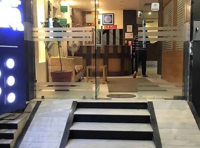Hotel Devoy Inn
