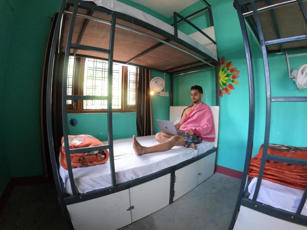 Hostel Skyhi *