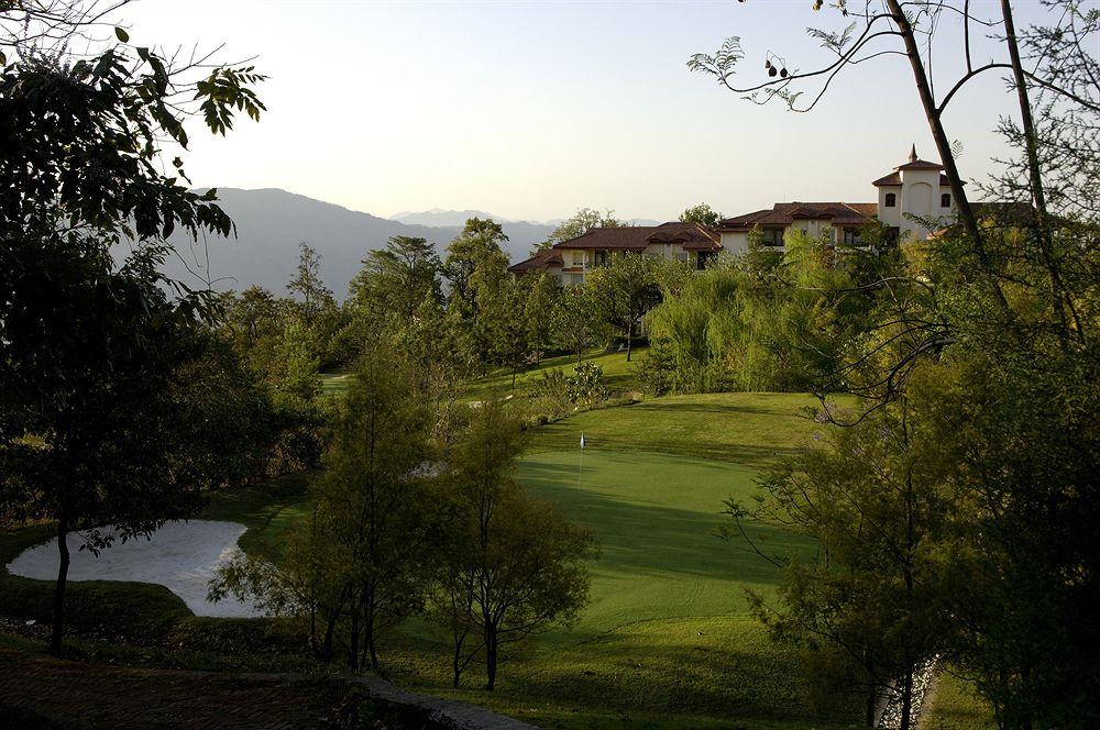 Resort Ananda In The Himalayas 5*