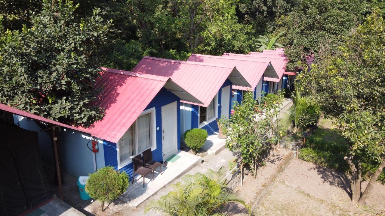 Pebbles Resort *