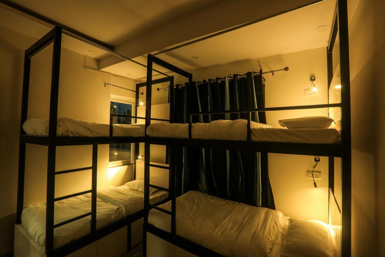 Hostel Back Stayz *