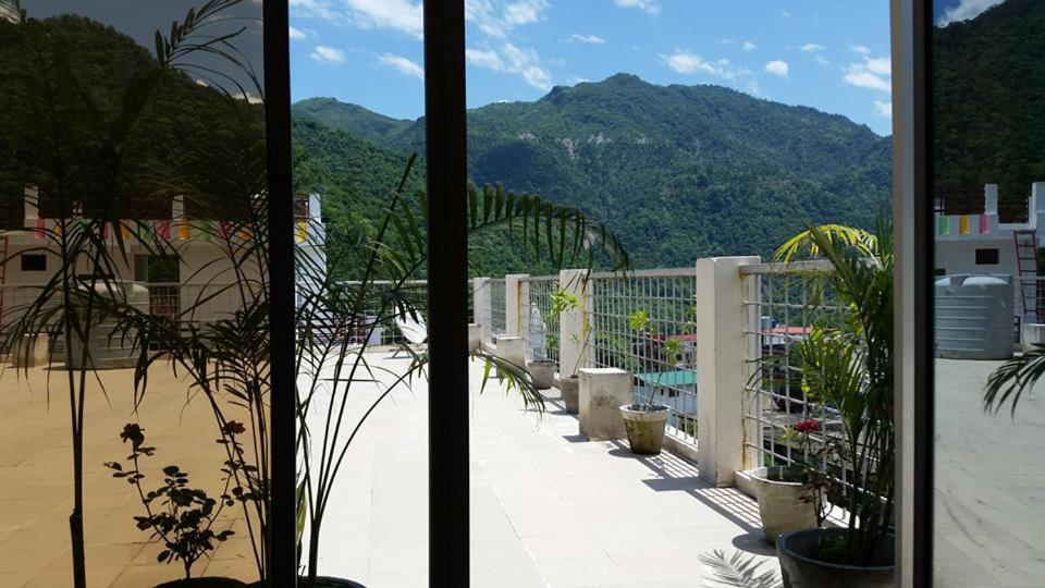 Bed & Breakfast Devi Music Ashram *
