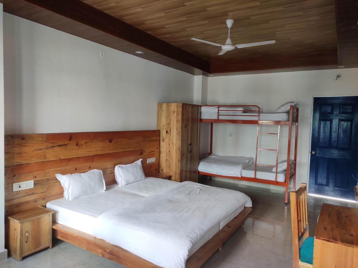 Hill Hoppers 3* Rishikesh