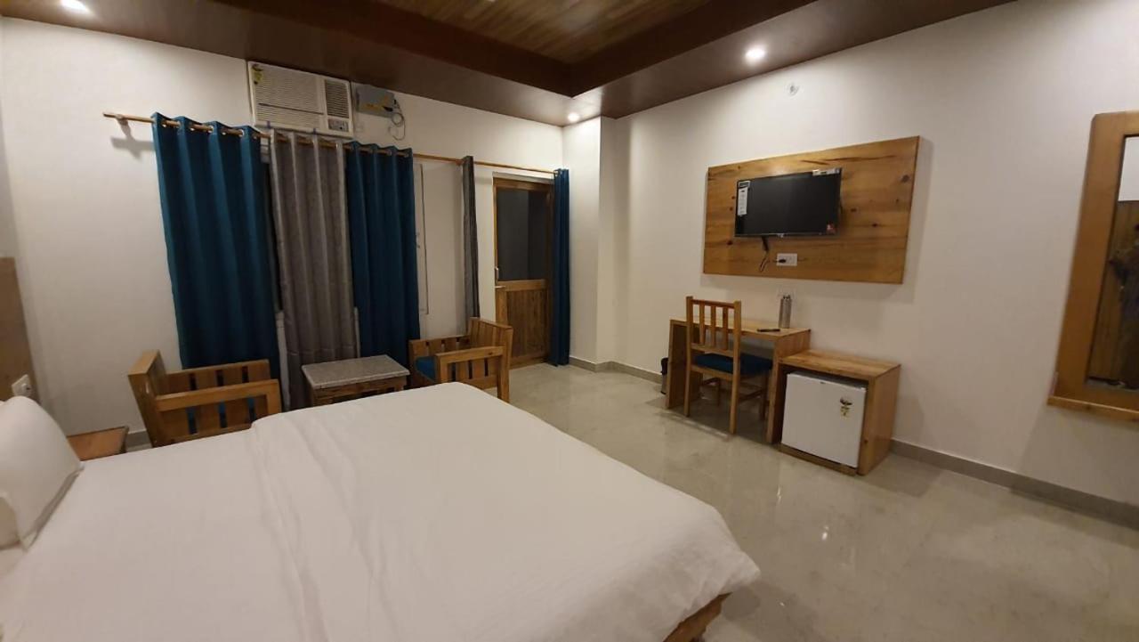 Hill Hoppers 3* Rishikesh
