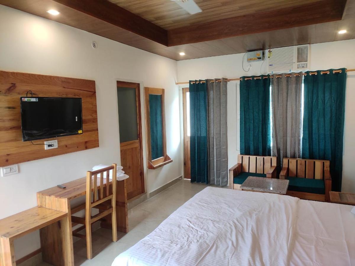 Hill Hoppers 3* Rishikesh
