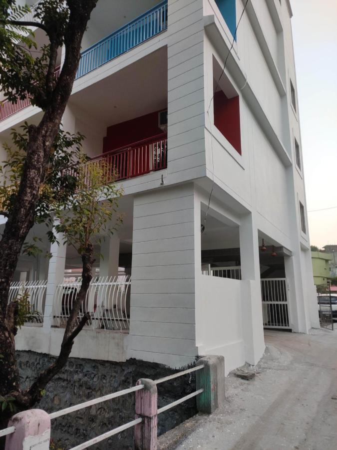 Hotel Hill Hoppers 3*