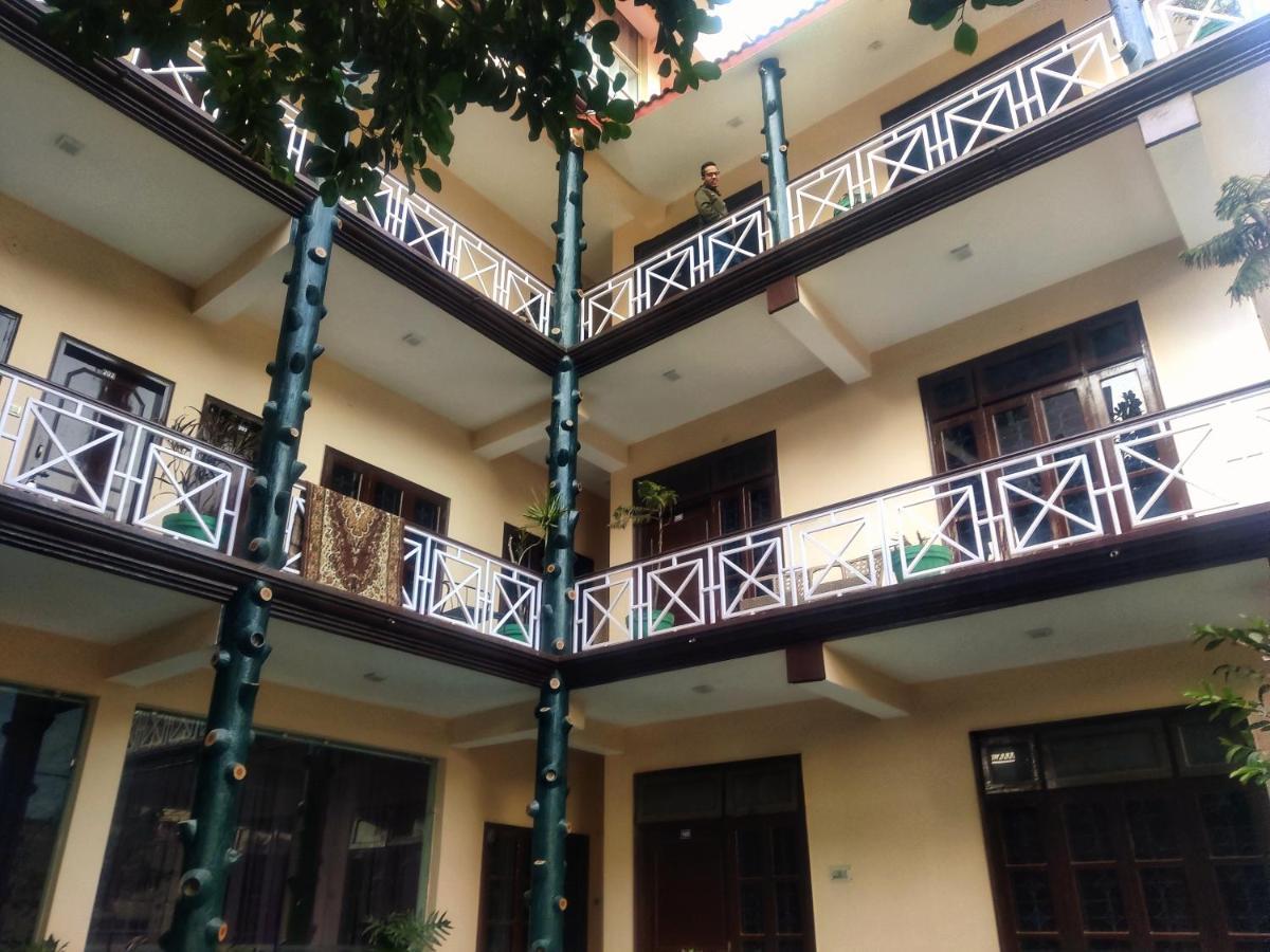 Hotel Gayatri Resorts