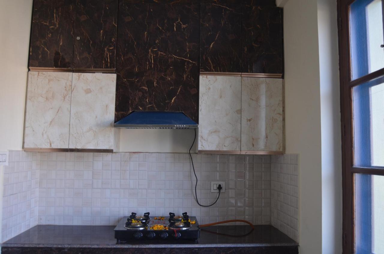 Luxurious Fully Equipped Hill View Apartment Rishikesh
