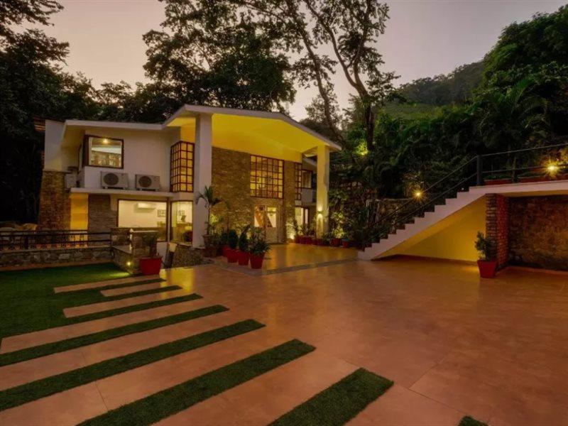 Hotel Summit By The Ganges Beach Resort & Spa
