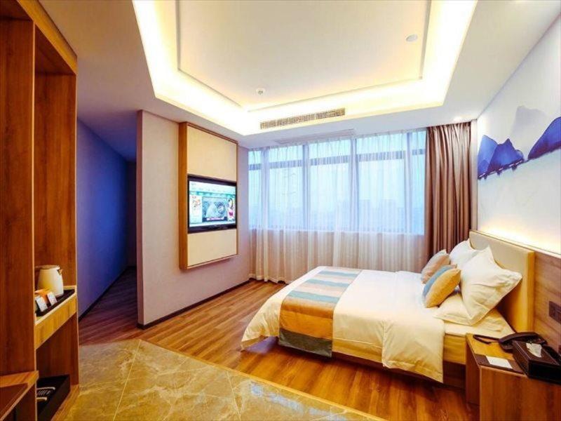 Hotel Summit By The Ganges Beach Resort & Spa