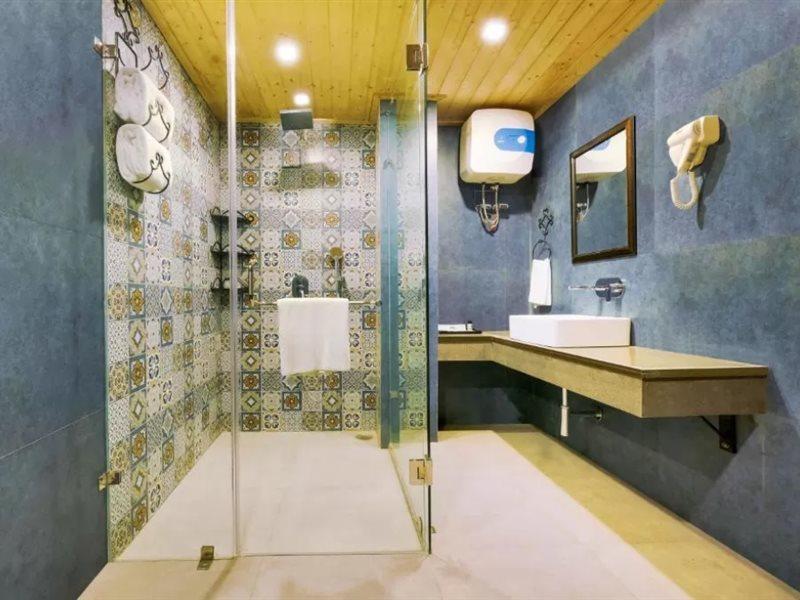 Hotel Summit By The Ganges Beach Resort & Spa