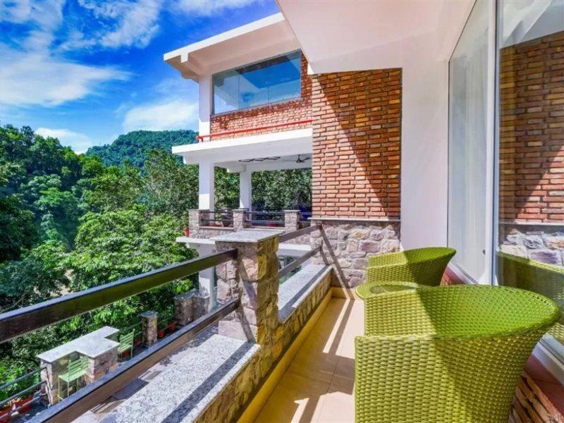 Hotel Summit By The Ganges Beach Resort & Spa 4*