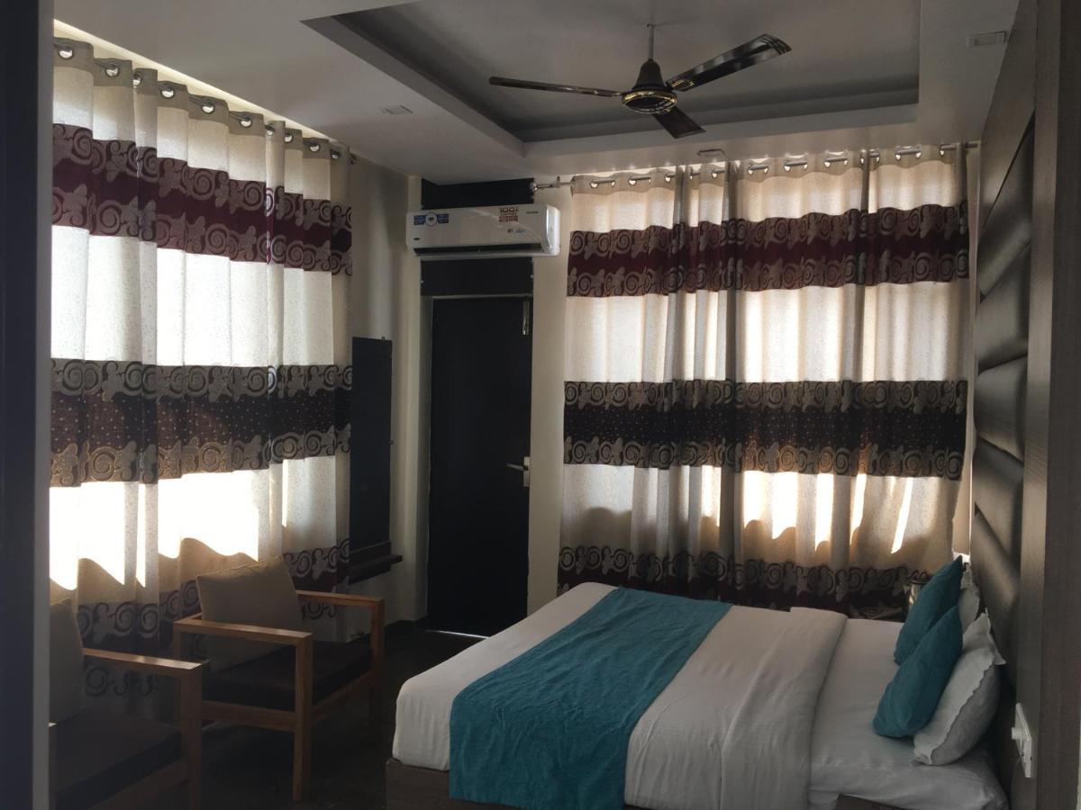 Trihari Hotel Rishikesh